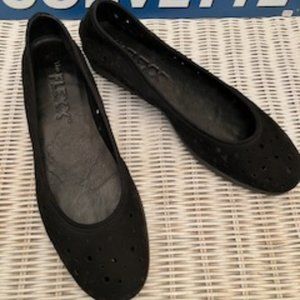 The Flexx Black Comfortable Mini-Wedge Shoe Size 8-1/2 Excellent